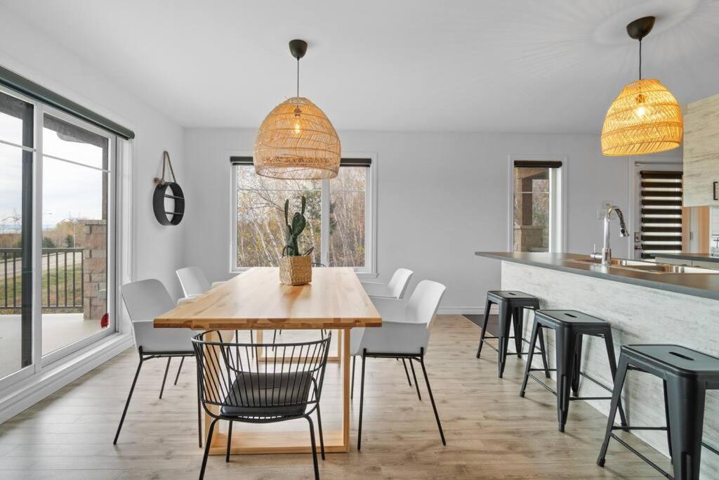 Apartamento Initial - Boho - Mont-Sainte-Anne Beaupré Exterior foto